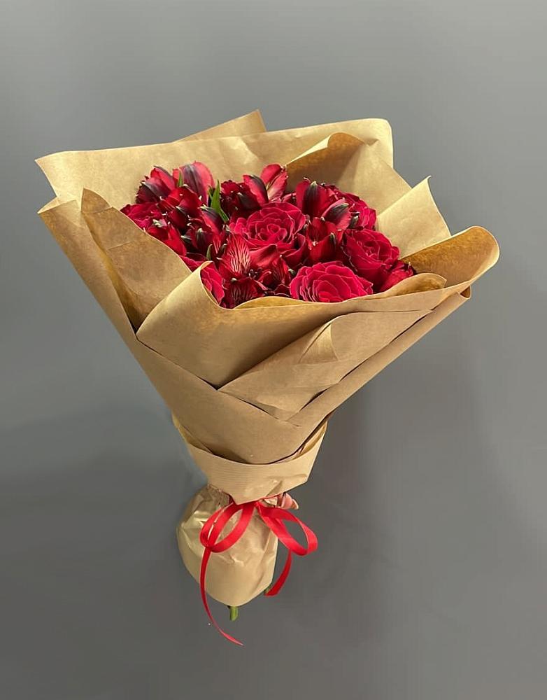 Букет цветов из: Альстромерии и Розы в Серышево