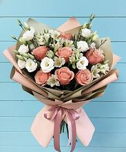 Букет цветов из:  Розы, Альстромерии и Лизиантусы в Серышево