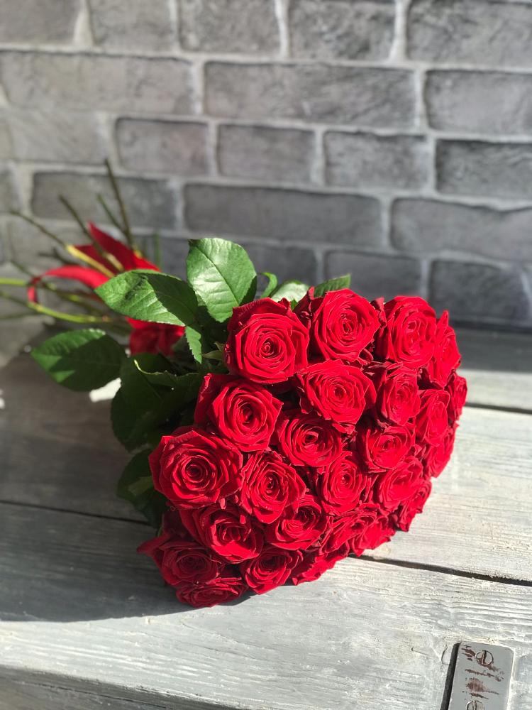 Букет Красные розы Фридом в Серышево