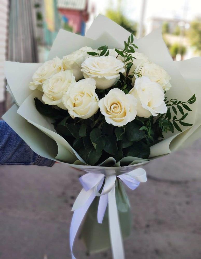 Букет Белые розы Проуд в Серышево