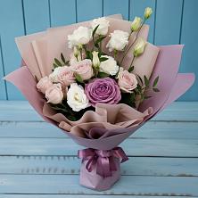 Букет цветов из:  Розы и Лизиантусы в Серышево