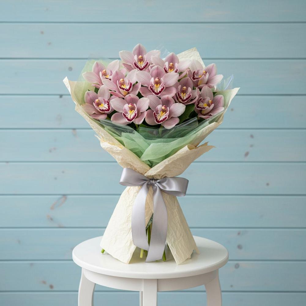 Букет цветов из: Орхидеи и Розы в Серышево