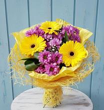Букет цветов из:  Хризантемы и Герберы в Серышево