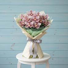 Букет цветов из:  Орхидеи и Розы в Серышево
