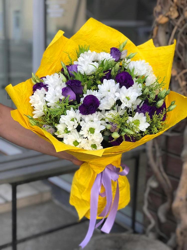 Букет цветов из: Ирисы, Хризантемы и Ромашки в Серышево