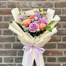 Букет цветов из:  Лизиантусы и Розы в Серышево