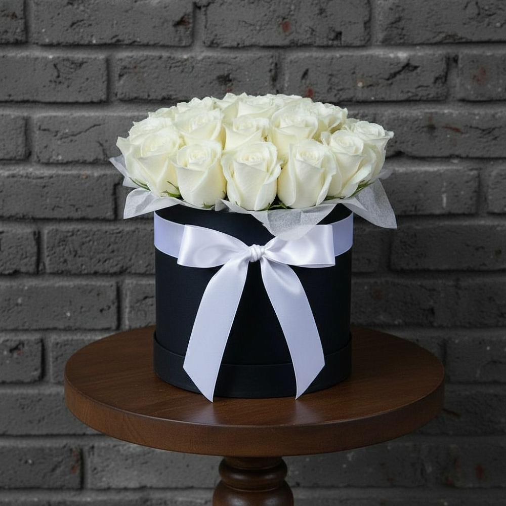 Цветочная композиция из Розы в шляпной коробке в Серышево