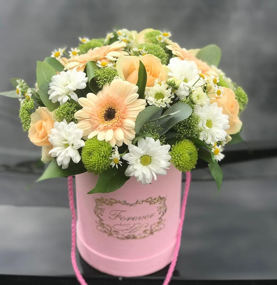 Цветочная композиция из Розы, Герберы и Хризантемы в шляпной коробке в Серышево