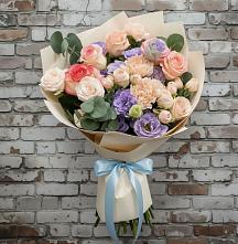 Букет цветов из:  Розы, Лизиантусы и Гвоздики #REPLACE_PRED# Серышево