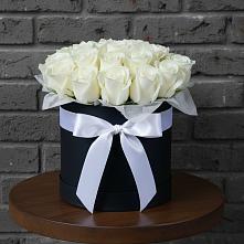 Цветочная композиция из Розы в шляпной коробке в Серышево